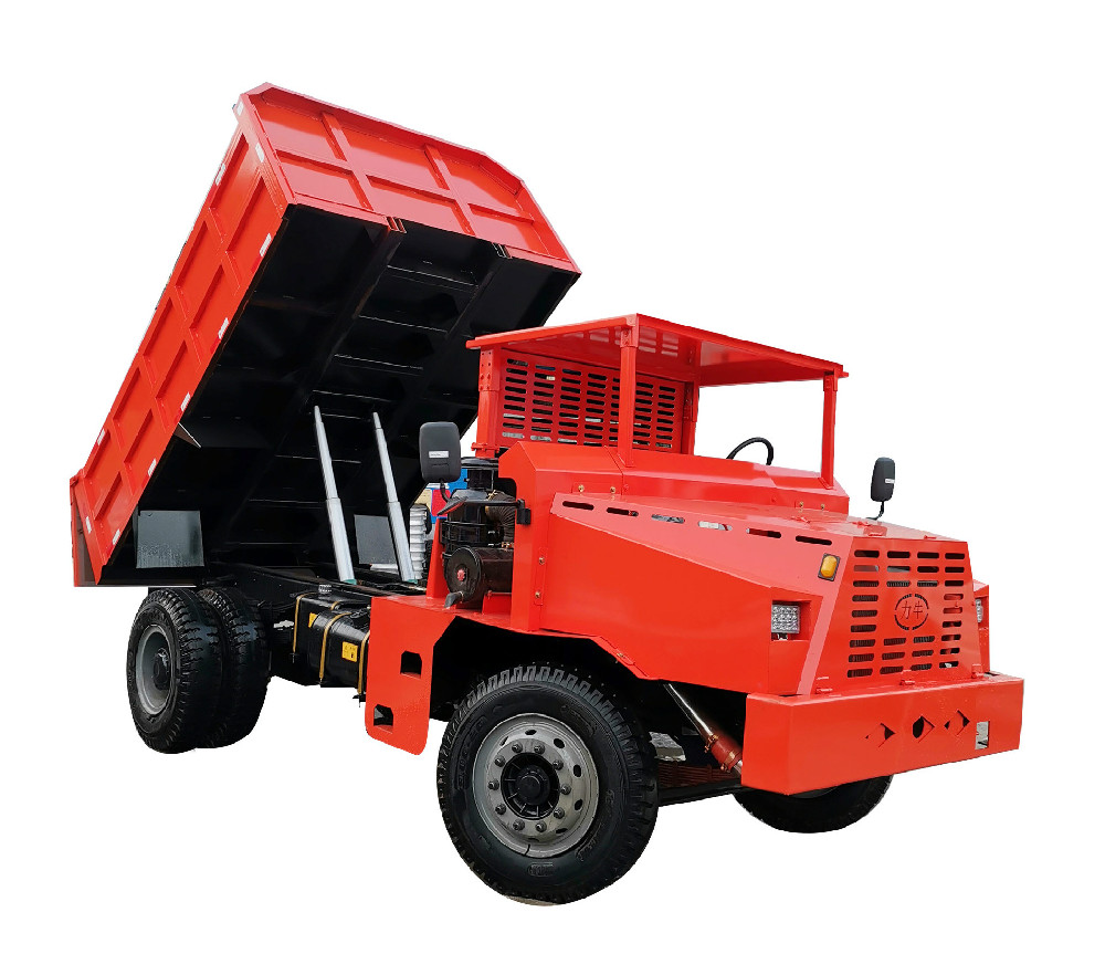 四缸六輪后驅(qū)出渣車(chē) 四缸六輪后驅(qū)出渣車(chē)